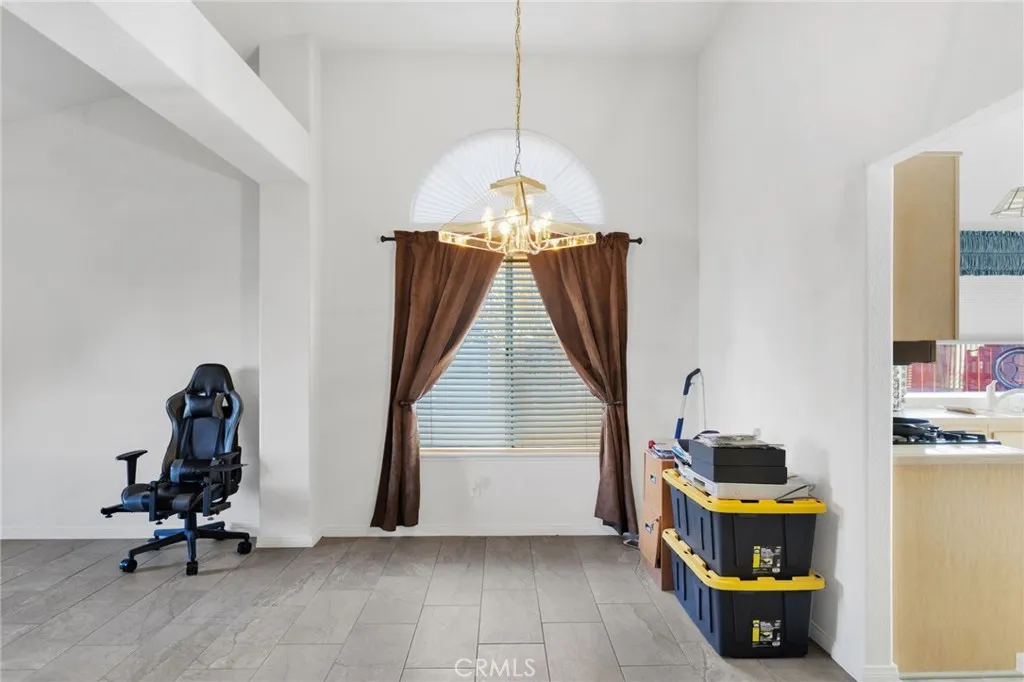 13181 High Desert Road, Victorville, California 92392 home-pic-6