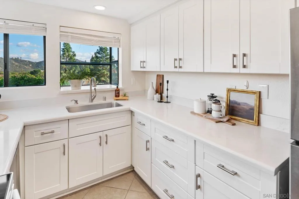 12290 Corte Sabio 3101, San Diego, California 92128 home-pic-11