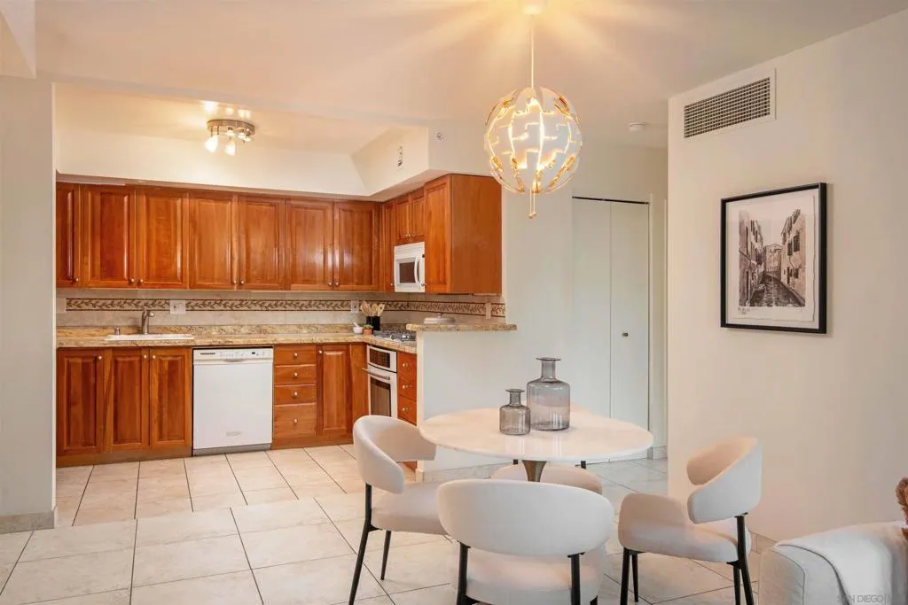 500 W Harbor Drive 413, San Diego, California 92101 home-pic-35