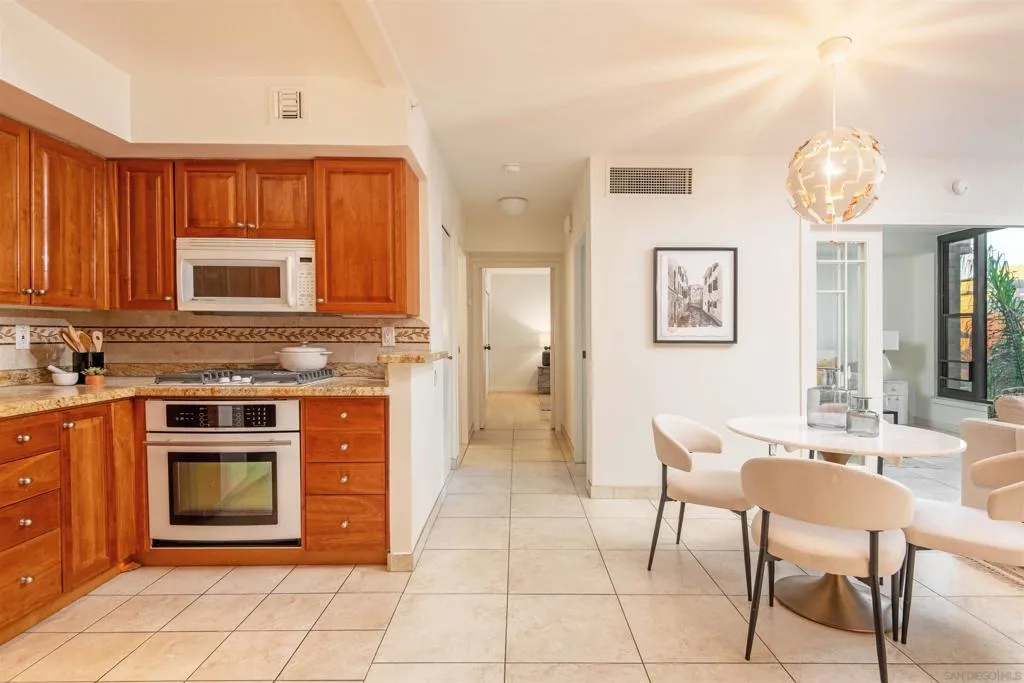 500 W Harbor Drive 413, San Diego, California 92101 home-pic-36