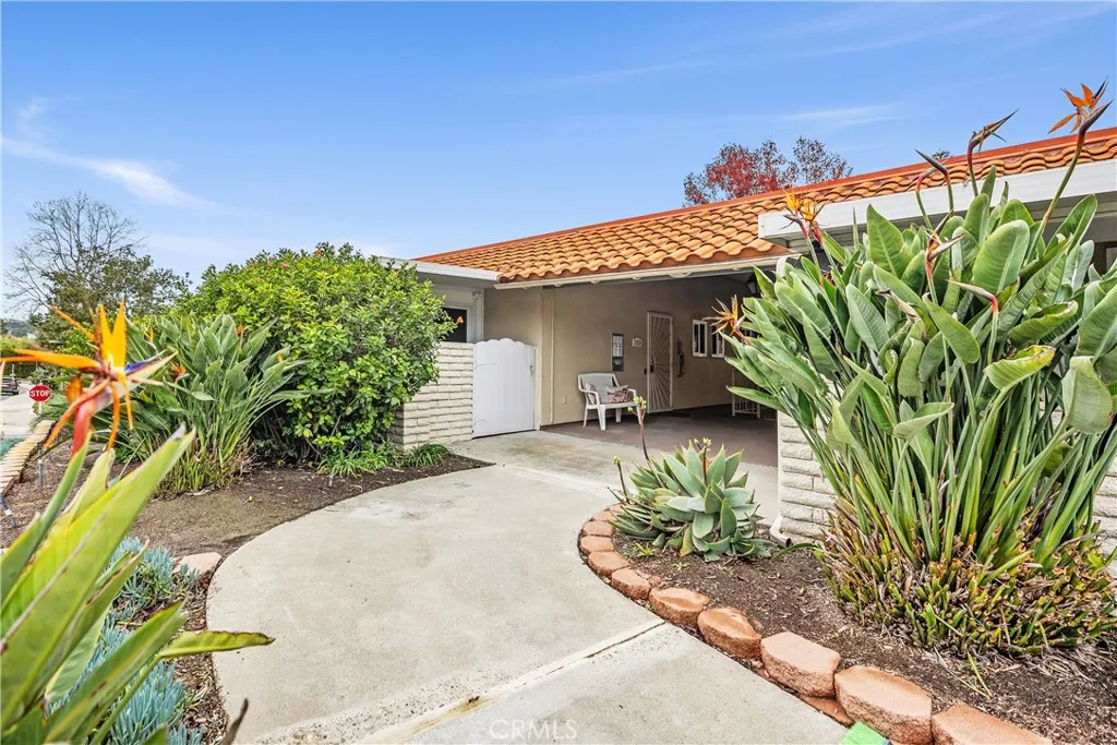 782 Via Los Altos N, Laguna Woods, California 92637 home-pic-25