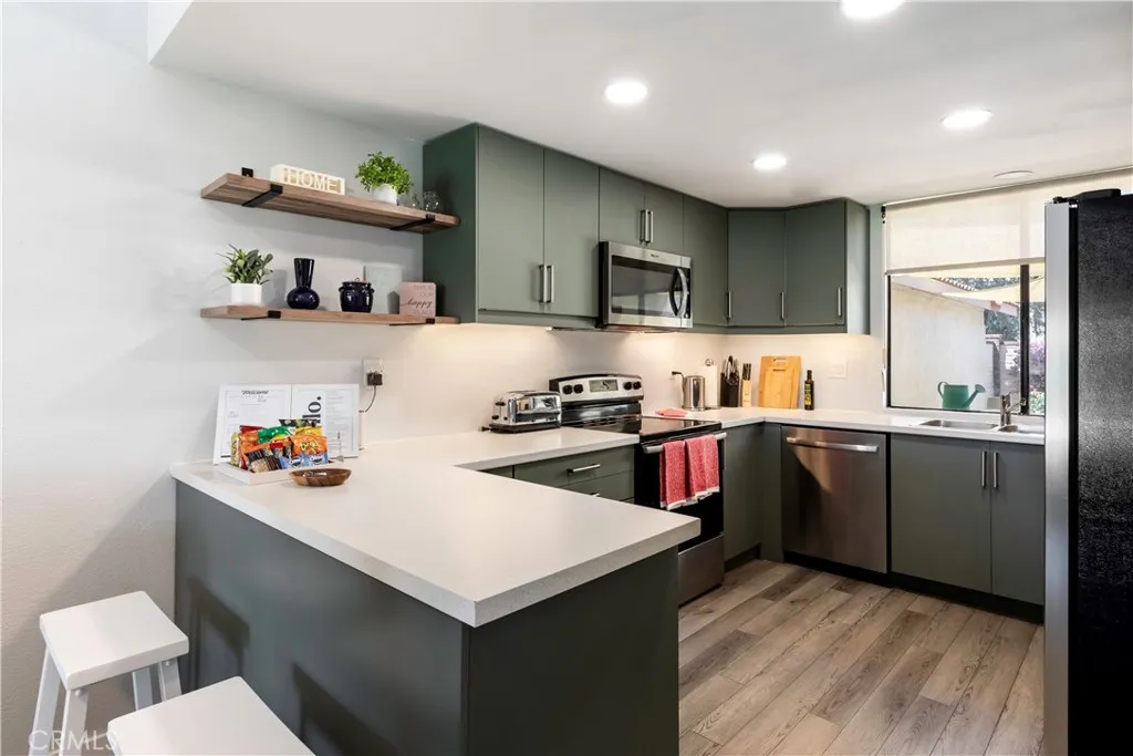 276 Serena Drive, Palm Desert, California 92260 home-pic-10