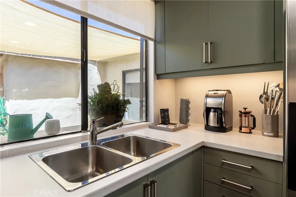 276 Serena Drive, Palm Desert, California 92260 home-pic-12