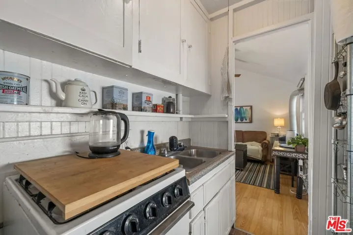 1612 1/2 N Genesee Avenue, Los Angeles, California 90046
