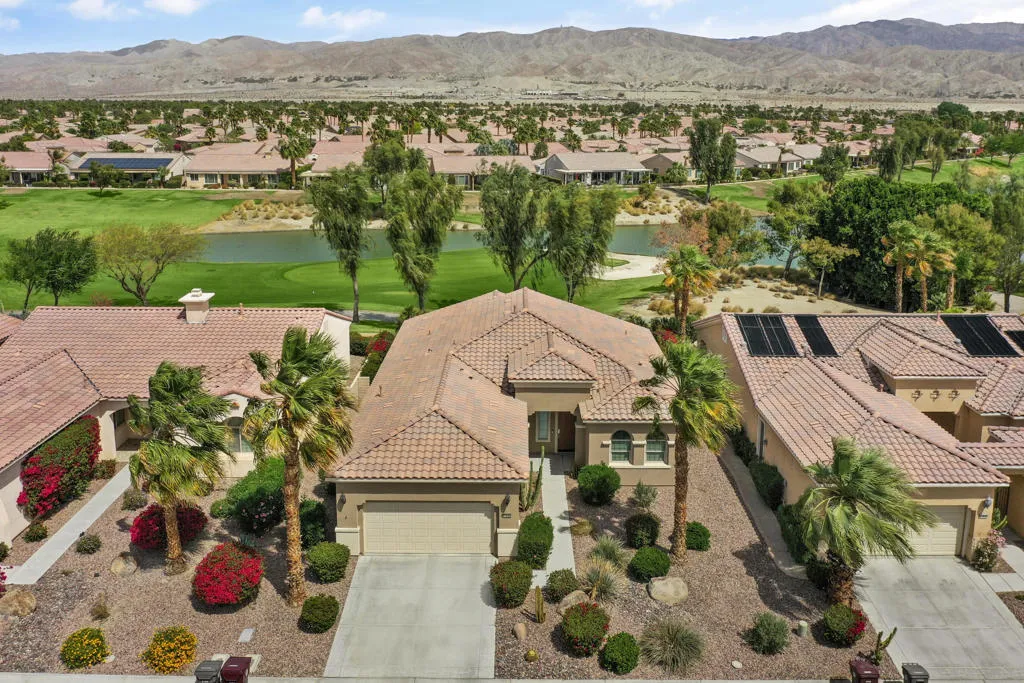 81626 Camino Los Milagros, Indio, California 92203 home-pic-1