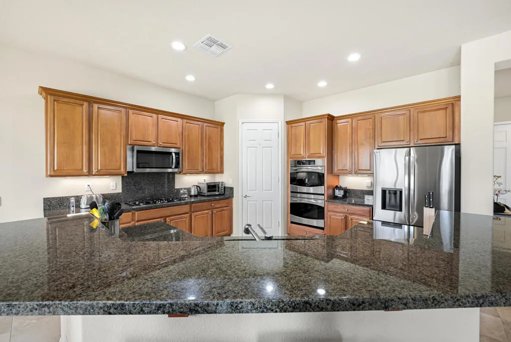81626 Camino Los Milagros, Indio, California 92203 home-pic-7
