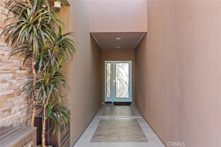 Covered entryway