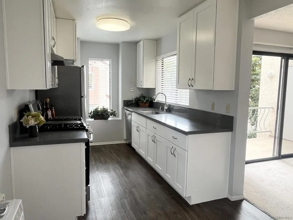 8365 Westmore Rd 20, San Diego, California 92126 home-pic-11