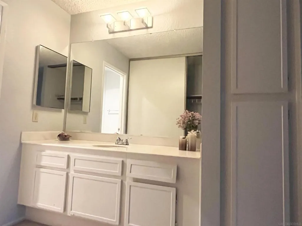 8365 Westmore Rd 20, San Diego, California 92126 home-pic-17
