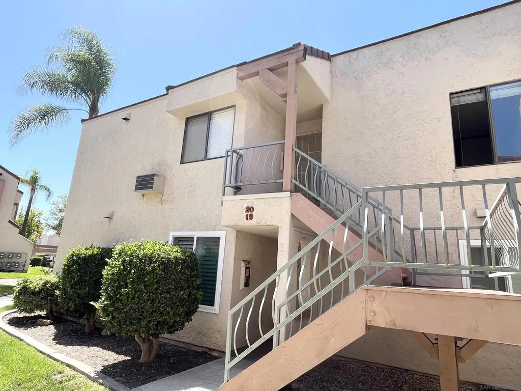 8365 Westmore Rd 20, San Diego, California 92126 home-pic-2