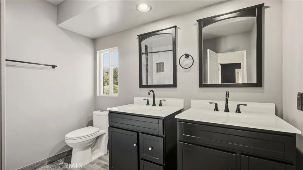 1318 N Laurel, Upland, California 91786 home-pic-33