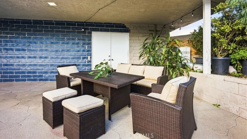 1318 N Laurel, Upland, California 91786 home-pic-47