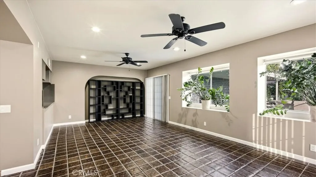 1318 N Laurel, Upland, California 91786 home-pic-24