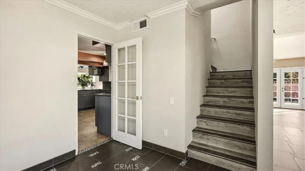 1318 N Laurel, Upland, California 91786 home-pic-12