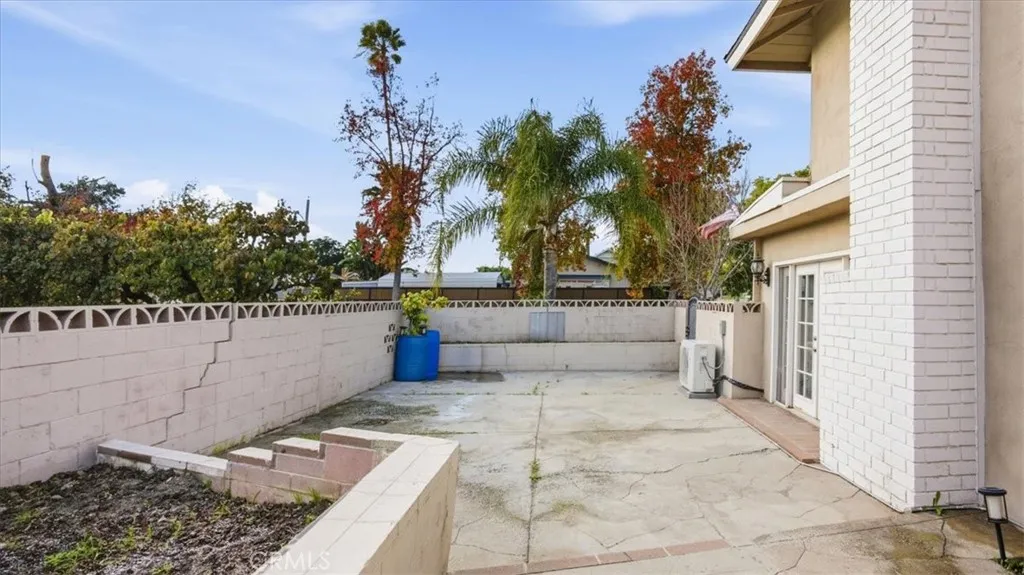 1318 N Laurel, Upland, California 91786 home-pic-41