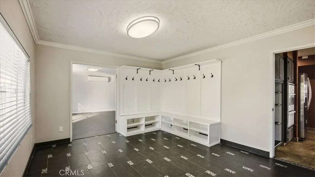 1318 N Laurel, Upland, California 91786 home-pic-6