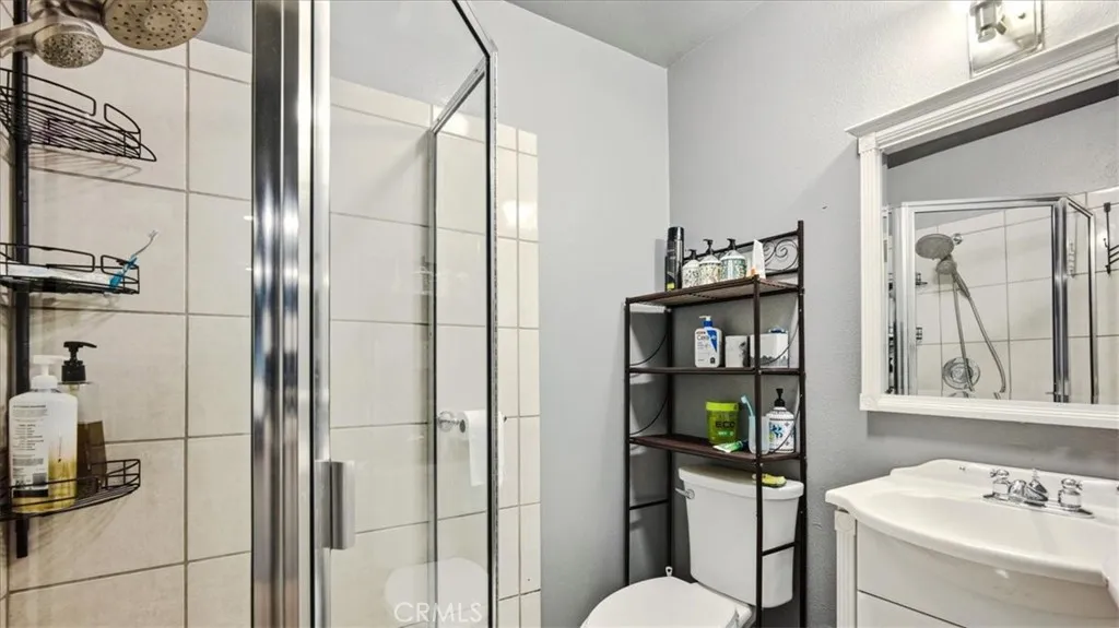 1318 N Laurel, Upland, California 91786 home-pic-29