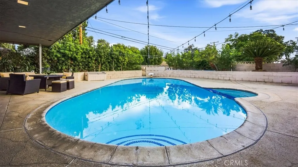 1318 N Laurel, Upland, California 91786 home-pic-48