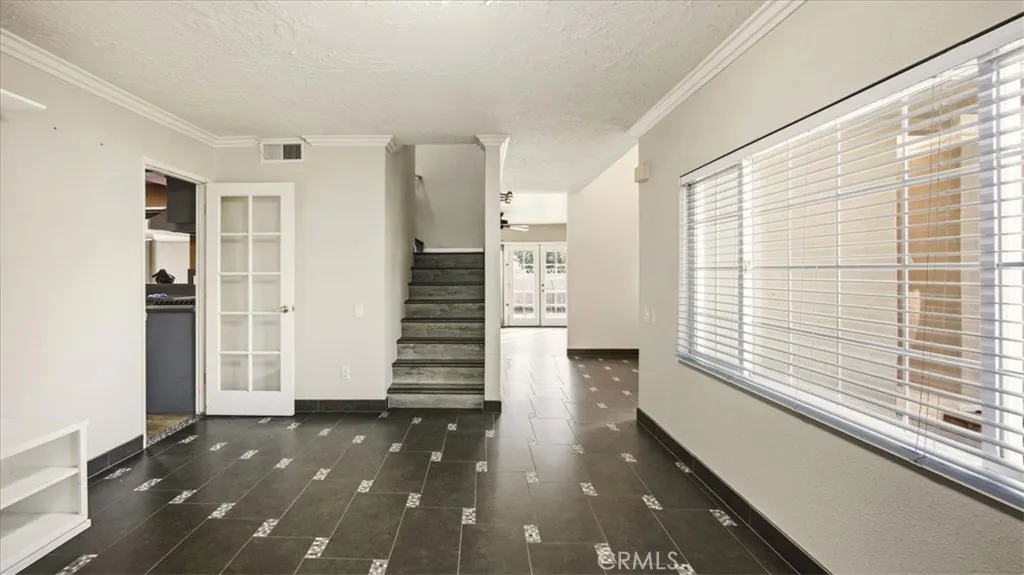 1318 N Laurel, Upland, California 91786 home-pic-8
