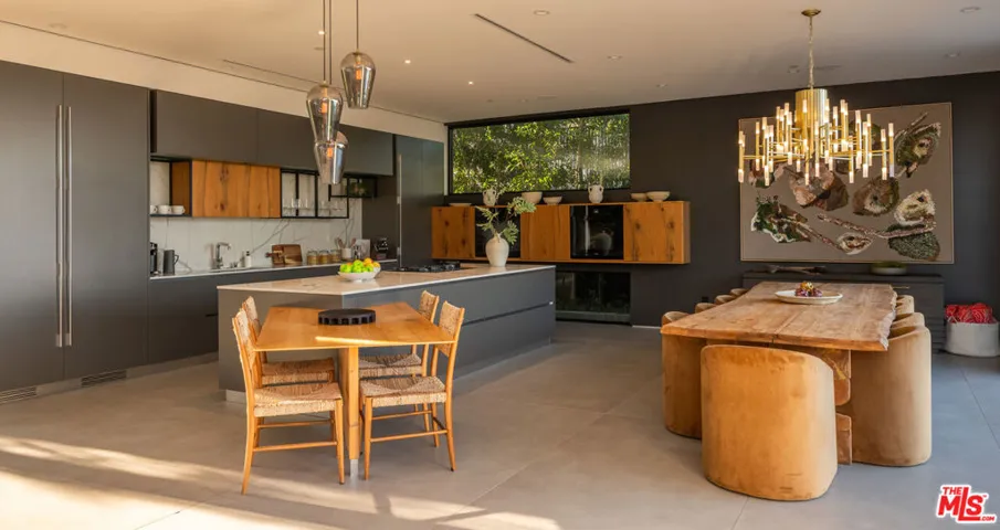 1632 Stradella Road, Los Angeles, California 90077