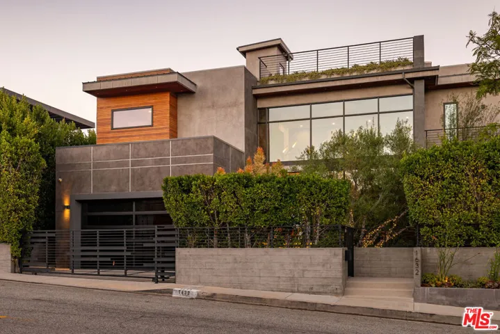1632 Stradella Road, Los Angeles, California 90077