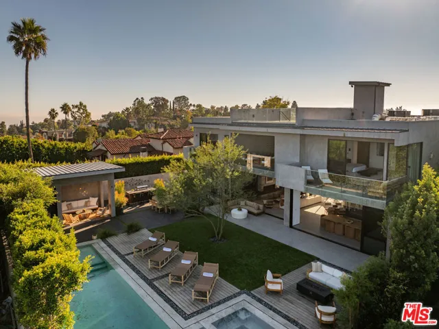 1632 Stradella Road, Los Angeles, California 90077