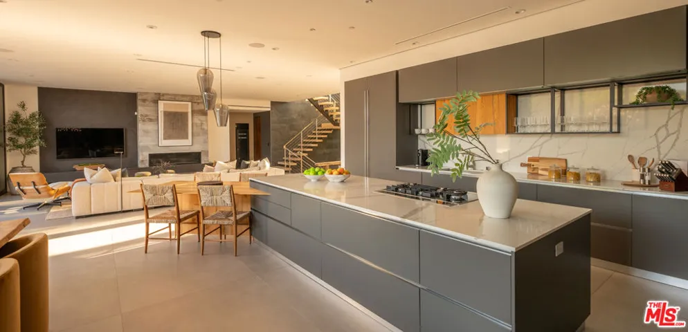 1632 Stradella Road, Los Angeles, California 90077