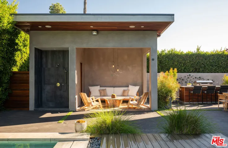 1632 Stradella Road, Los Angeles, California 90077