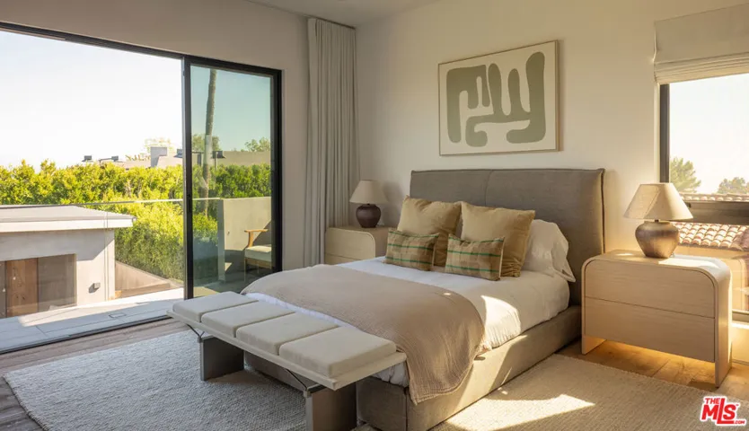 1632 Stradella Road, Los Angeles, California 90077