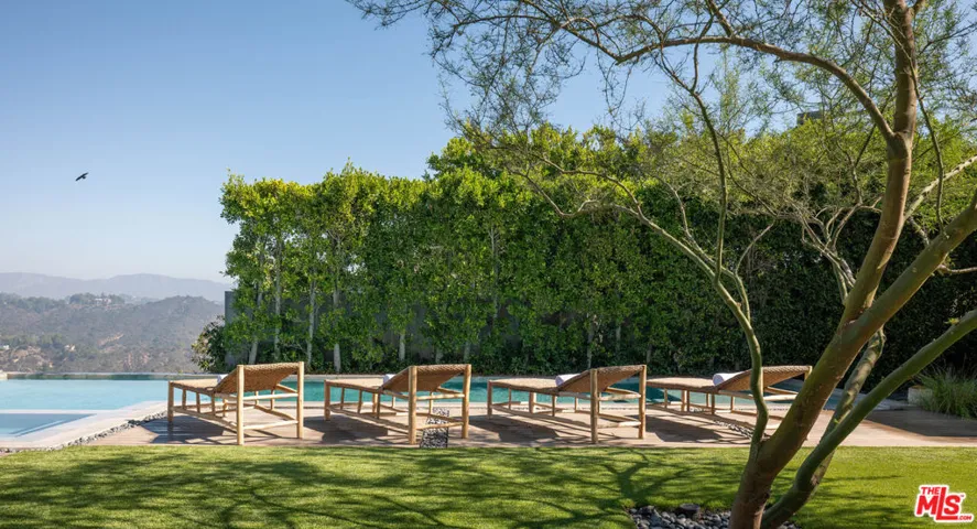 1632 Stradella Road, Los Angeles, California 90077