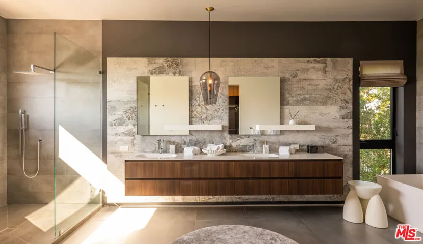 1632 Stradella Road, Los Angeles, California 90077