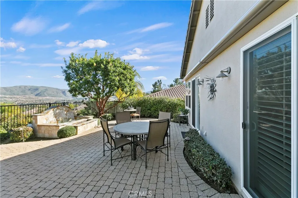 24326 Fawnskin, Corona, California 92883 home-pic-52