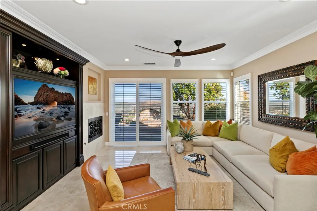 24326 Fawnskin, Corona, California 92883 home-pic-12