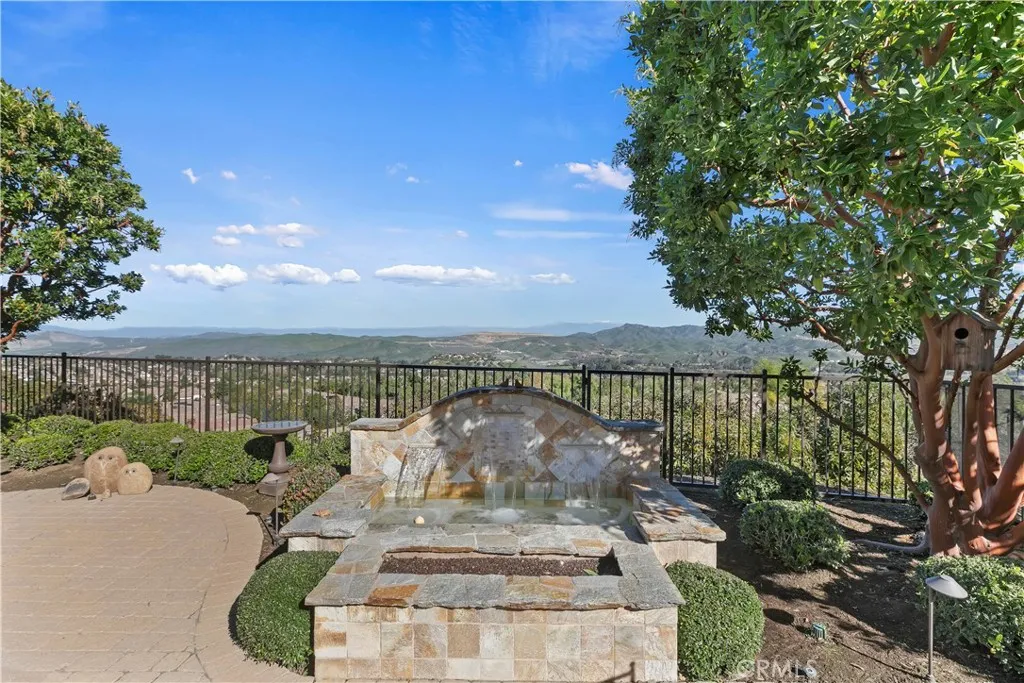 24326 Fawnskin, Corona, California 92883 home-pic-4