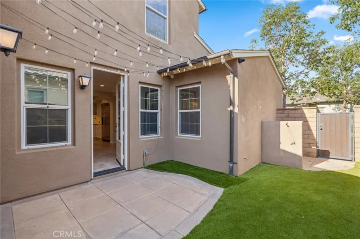 Backyard with easy care artificial grass