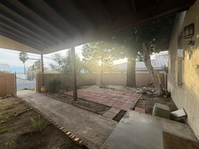 Front door Entrance