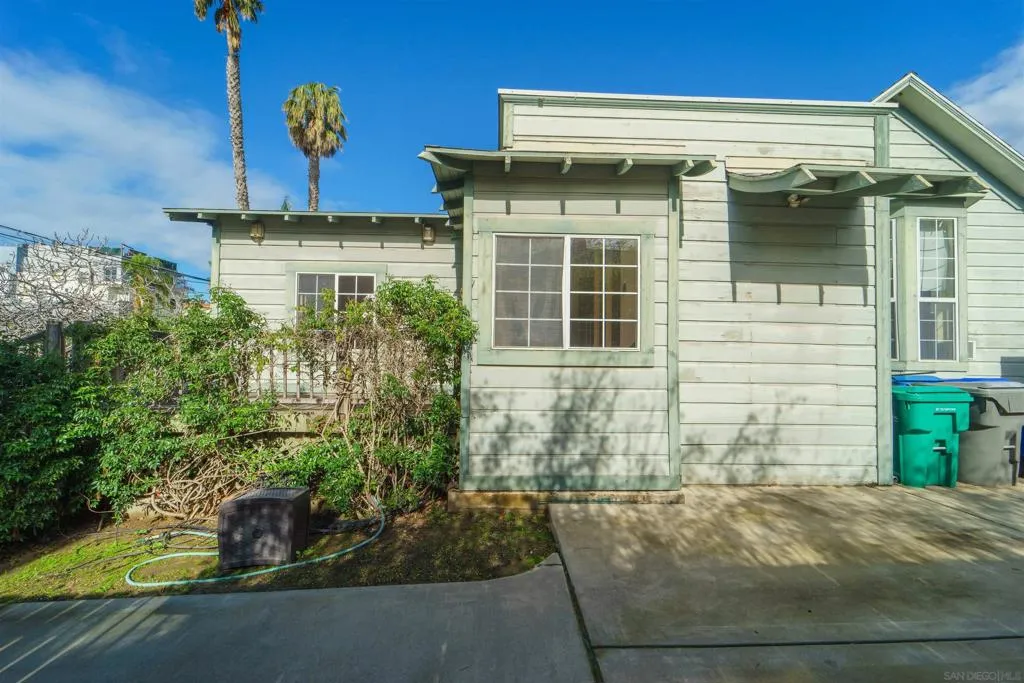 2031 2nd, San Diego, California 92101 home-pic-11