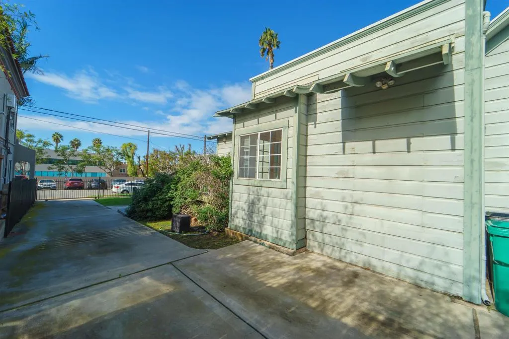 2031 2nd, San Diego, California 92101 home-pic-8