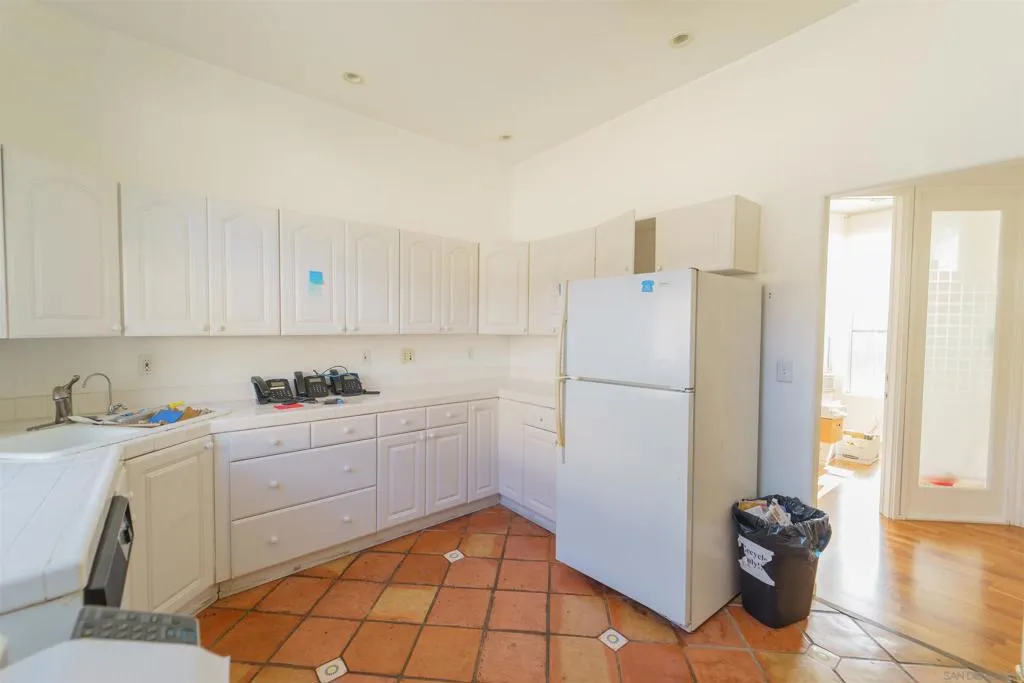 2031 2nd, San Diego, California 92101 home-pic-23