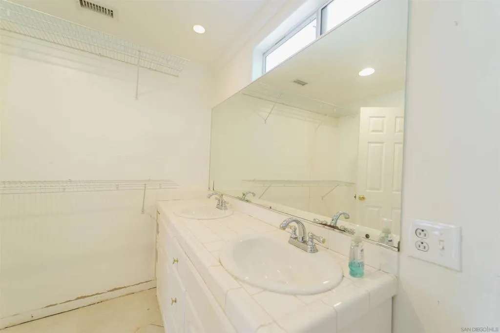2031 2nd, San Diego, California 92101 home-pic-25