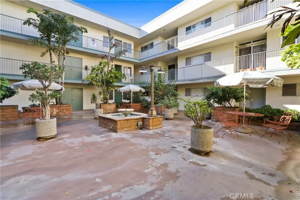 1187 E 3rd Street 215, Long Beach, California 90802 home-pic-14