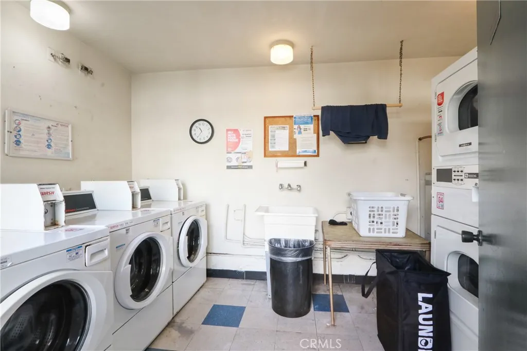1187 E 3rd Street 215, Long Beach, California 90802 home-pic-13