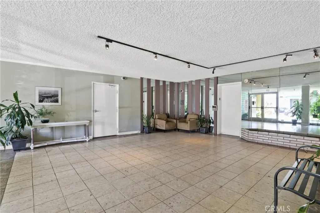 1187 E 3rd Street 215, Long Beach, California 90802 home-pic-12