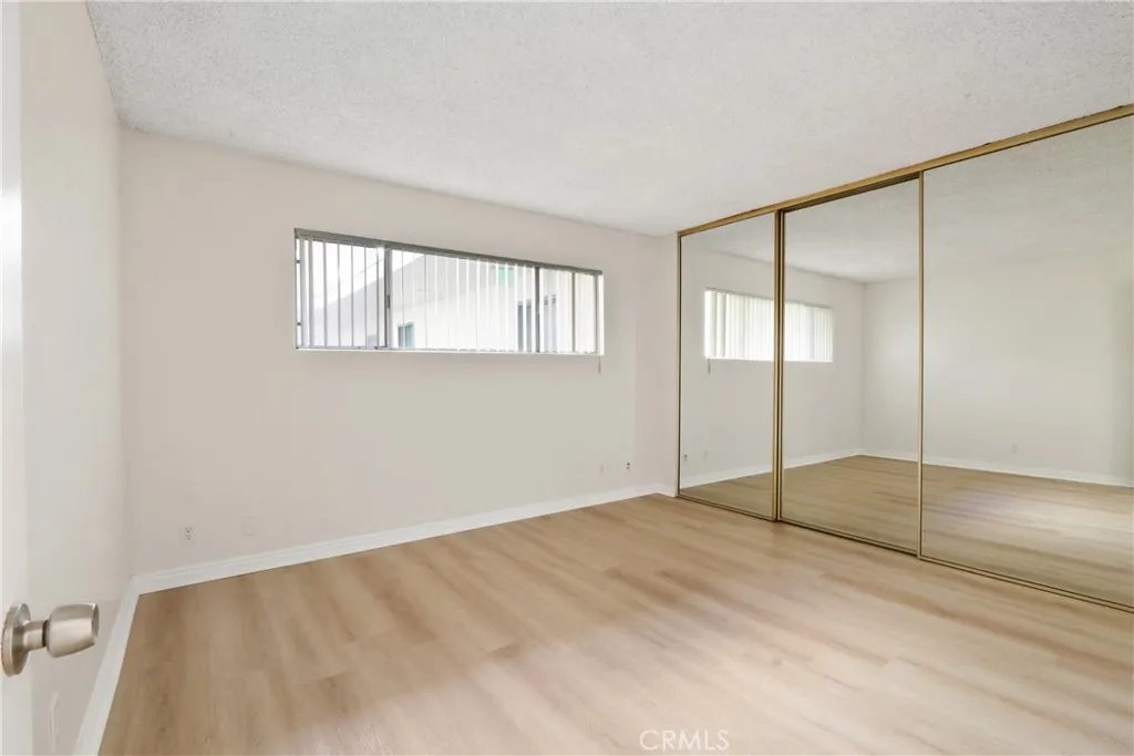 1187 E 3rd Street 215, Long Beach, California 90802 home-pic-6
