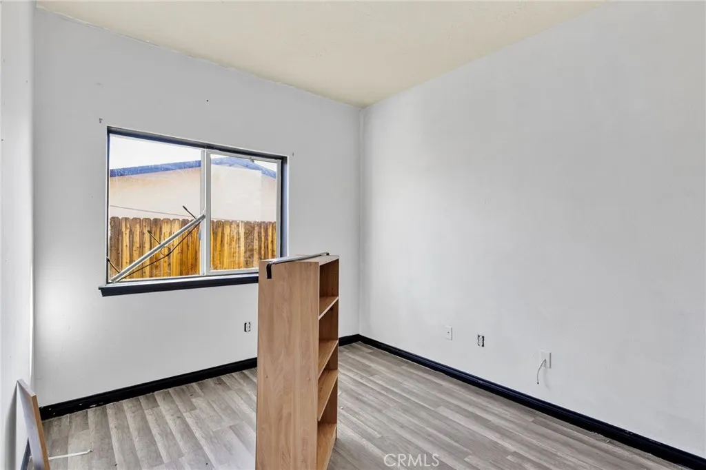 16255 Seneca Road, Victorville, California 92395 home-pic-16