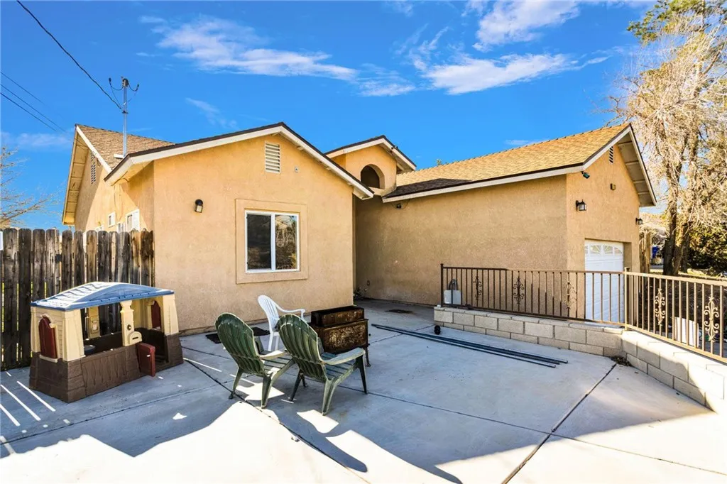 16255 Seneca Road, Victorville, California 92395 home-pic-35