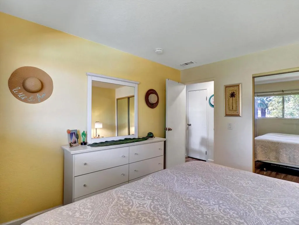 470 N Villa Court 208, Palm Springs, California 92262 home-pic-14