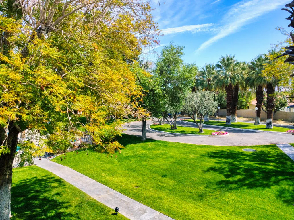 470 N Villa Court 208, Palm Springs, California 92262 home-pic-35
