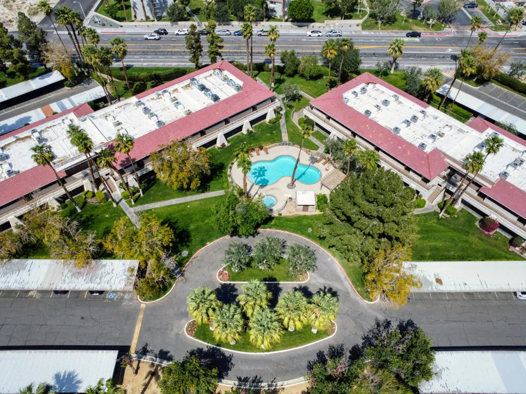 470 N Villa Court 208, Palm Springs, California 92262 home-pic-27