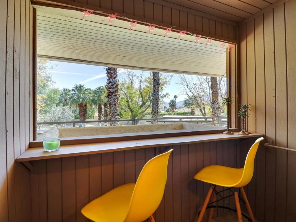 470 N Villa Court 208, Palm Springs, California 92262 home-pic-23